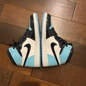 Air Jordan 1 Retro High “Blue Chill” Sneakers